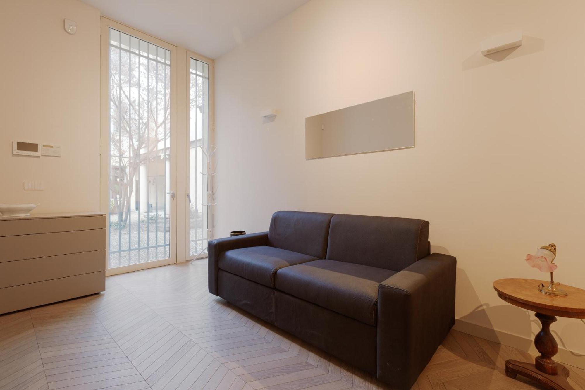 Guesthost - Cordusio Enchanting Apartment — Photos 2